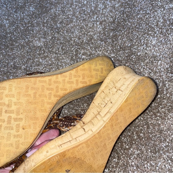 Italian Shoe Maker sandals wedge braided straps cross over brown gold SZ 9 tan - Picture 3 of 9